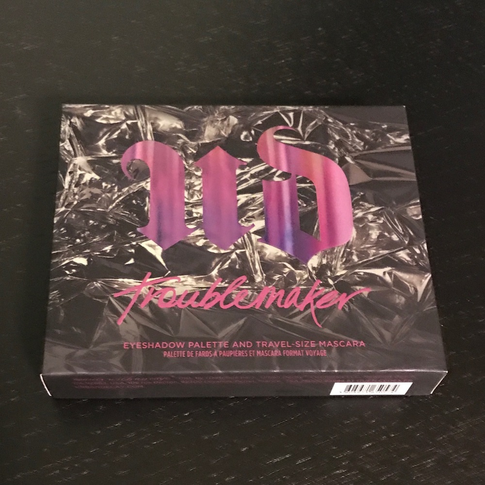 Urban Decay Troublemaker palette